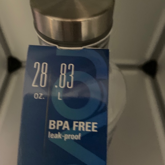 Eastman Tristan water bottle. Plastic material. New !! K-pop inspired - Picture 4 of 6